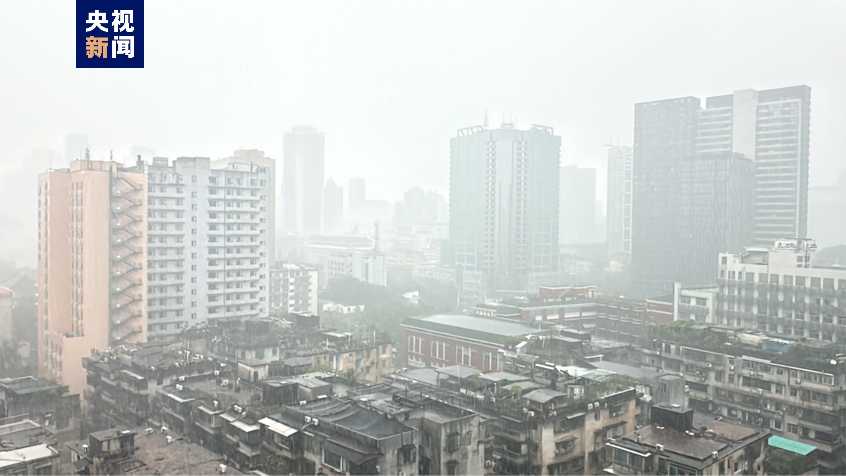 廣州市多區(qū)域發(fā)佈雷雨大風(fēng)預(yù)警