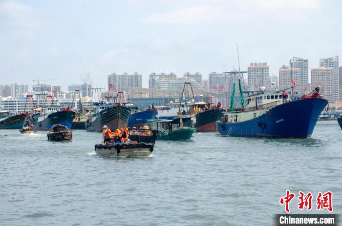 2024年廣西北海漁港開(kāi)海 喜迎漁業(yè)繁忙時(shí)節(jié)