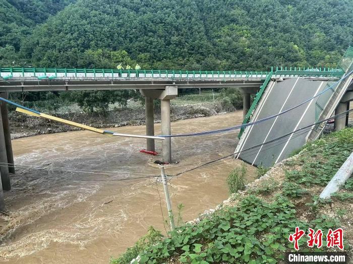 陝西柞水橋梁垮塌事故：12人遇難，搜救仍在進(jìn)行