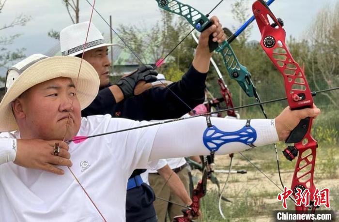 青藏高原民族運動走進都蘭縣運動會