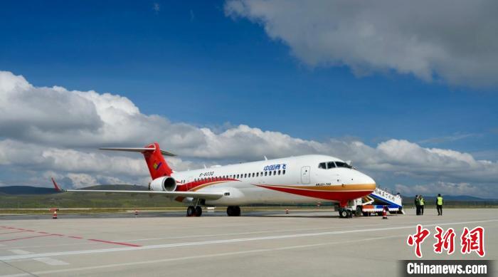 ARJ21飛機(jī)完成高高原機(jī)場(chǎng)試飛工作