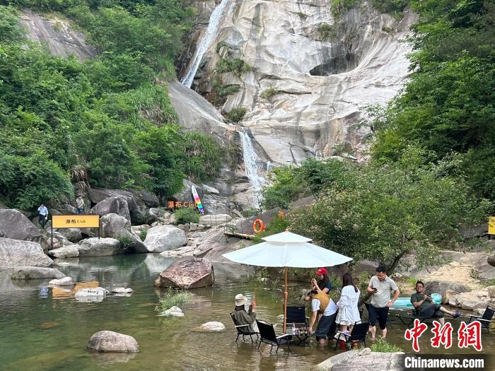 暢享山水風(fēng)情，大別山青年拓展旅遊産業(yè)